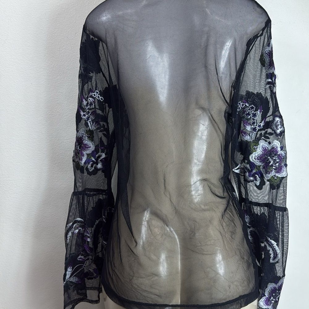 (T2) INC International Concepts Black PS top with floral embroidery, Y2K - Picture 5 of 13